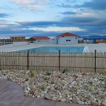 T2 Avec Terrasse, Piscine, Parking - - Fr-1-195-46